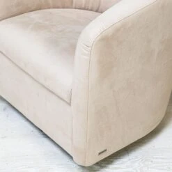 Pair Of Tan Natuzzi Swivels -Furniture Shop FL46 29PairofTanNatuzziSwivels.09