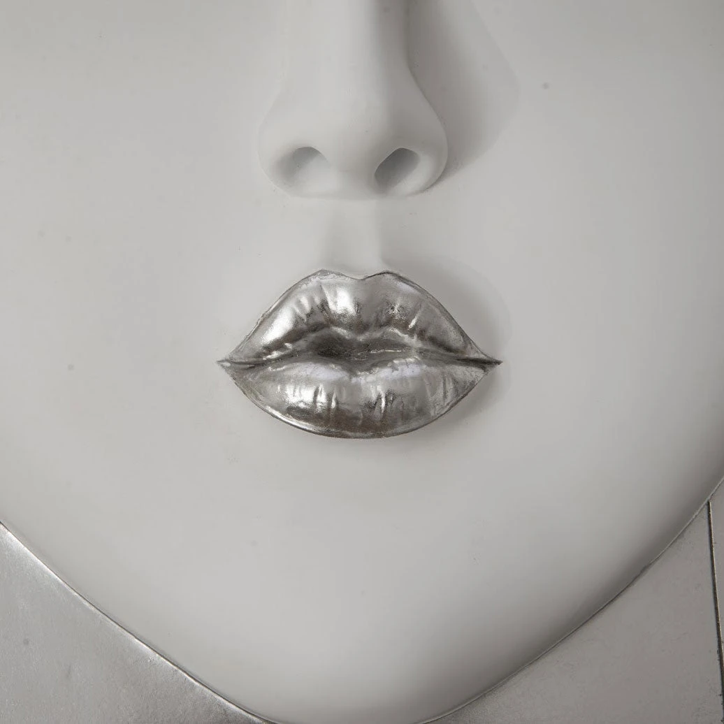 Fashion Faces Large Kiss Wall Art - Silver 3 Fashion Faces Large Kiss Wall Art - Silver - Image 3