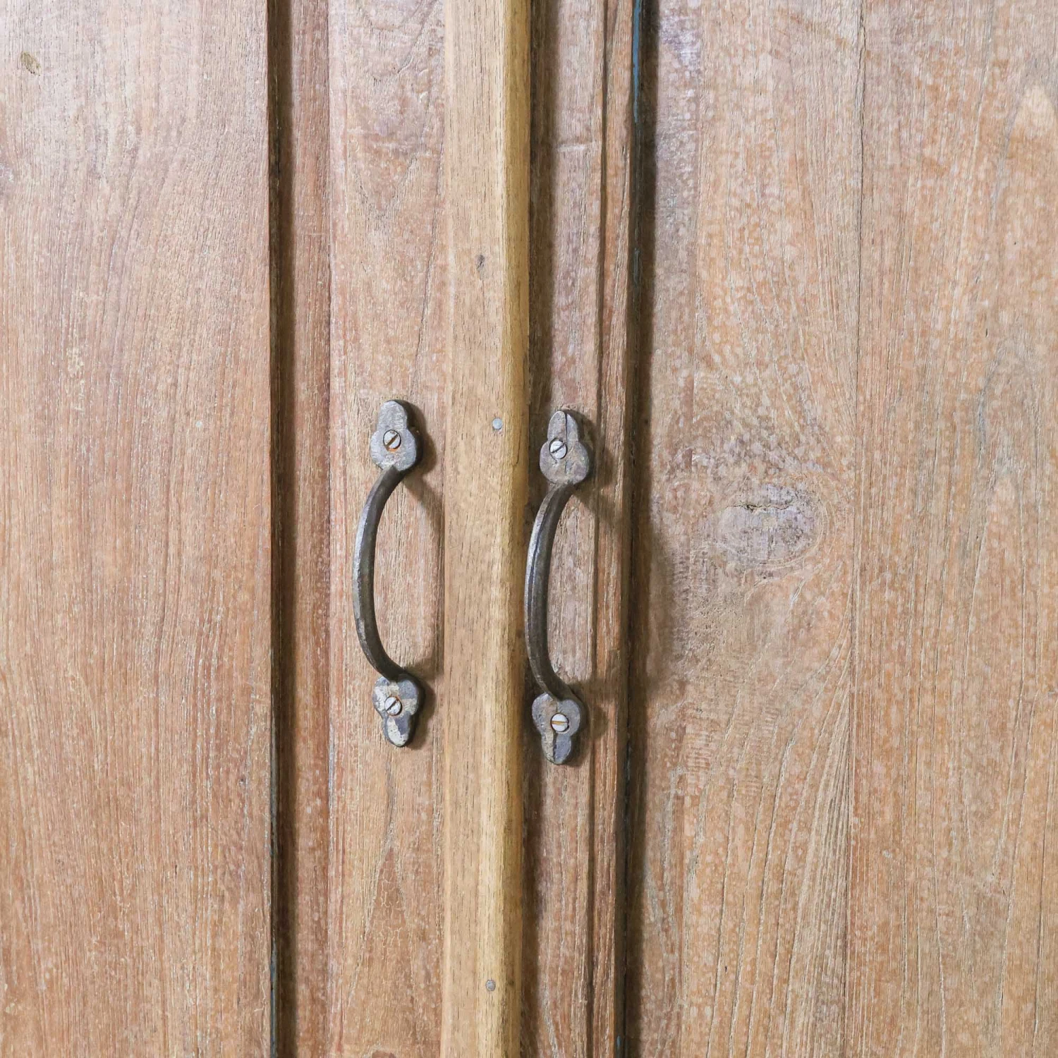 Heavy 6 Door Narrow Sideboard 5 Heavy 6 Door Narrow Sideboard - Image 5