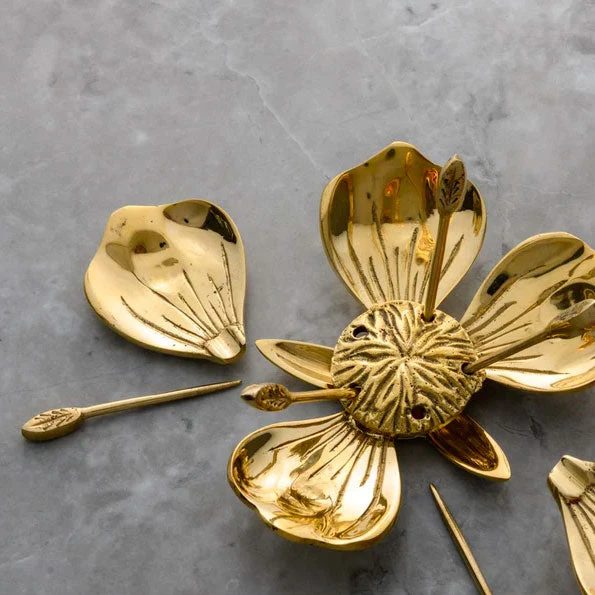 Poppy Personal - Petal Ashtray 2 Poppy Personal - Petal Ashtray - Image 2