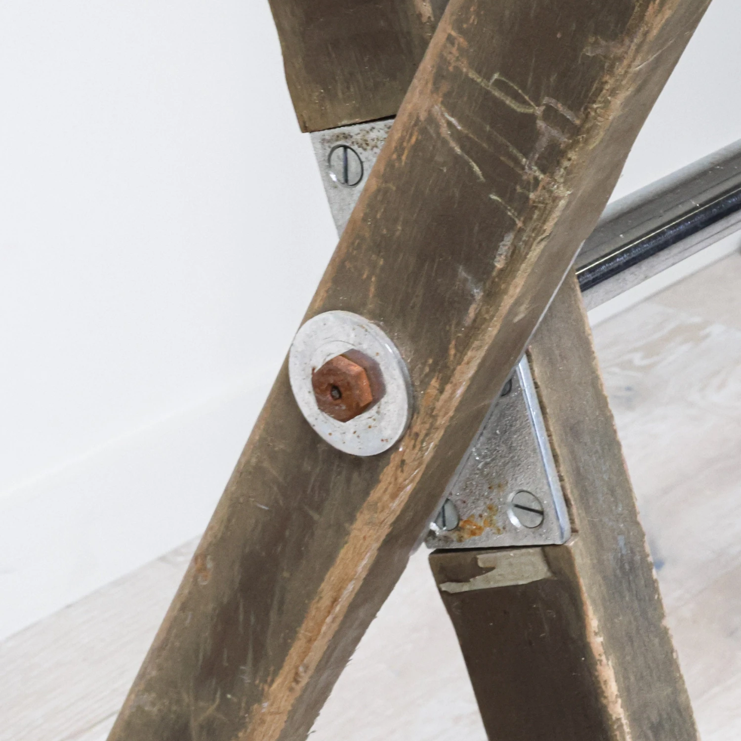 Wood Crossed Clothing Rack 4 Wood Crossed Clothing Rack - Image 4