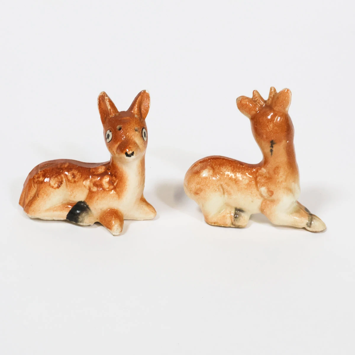 Vintage Mini Doe & Deer Salt And Pepper Shakers 2 Vintage Mini Doe & Deer Salt And Pepper Shakers - Image 2